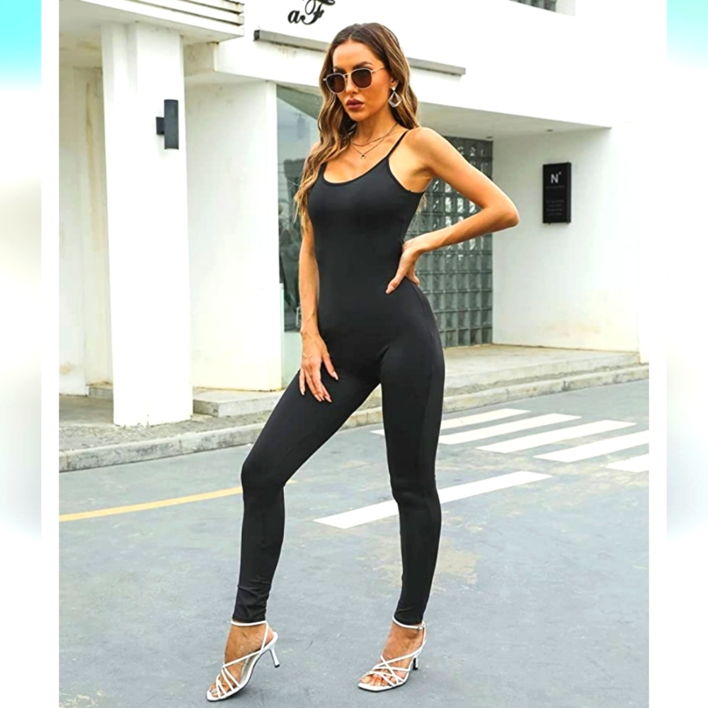 🔥 Black Bodycon jumpsuit sz S-M